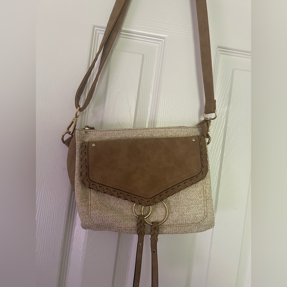 VR NYC Crossbody Purse Straw/Natural Suede NWOT